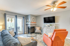 Relaxing Galveston Condo, Quarter Mile to Seawall!